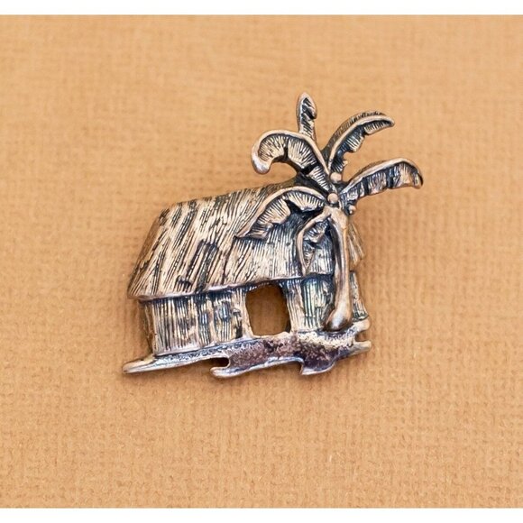 Kabana Jewelry - Vintage Sterling Picturesque Mini Vacation House Brooch by KABANA Sterling - Y5